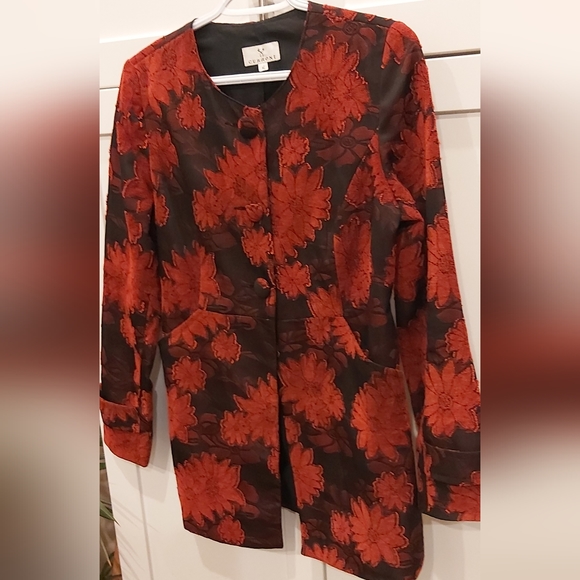 Current brocade floral jacket - Picture 3 of 9